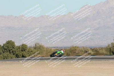 media/Dec-07-2025-CVMA (Sun) [[3e7d2de5dc]]/Race 8-Middleweight Shootout/